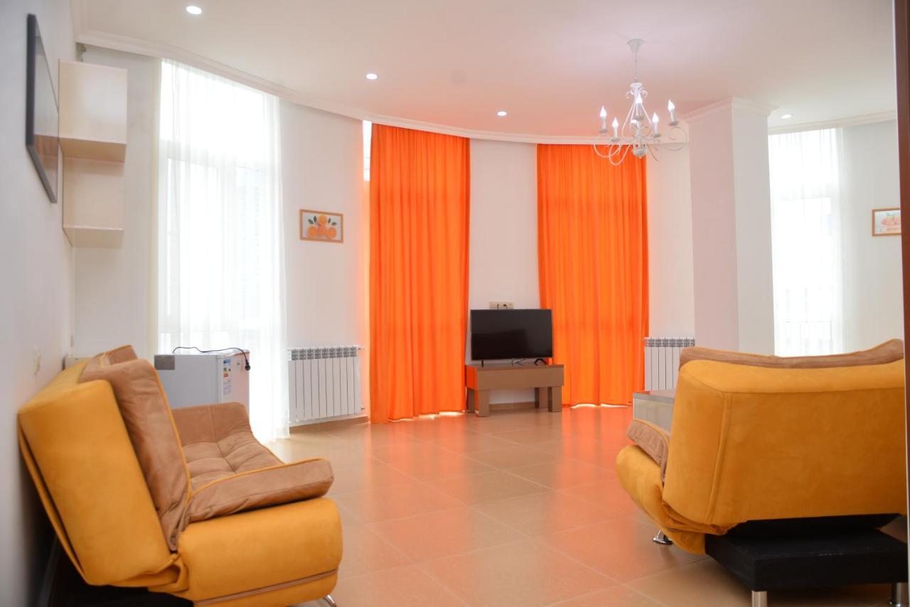 Orange Home Hotel Batumi Ngoại thất bức ảnh