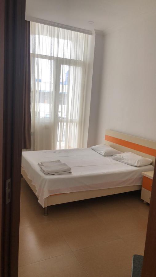 Orange Home Hotel Batumi Ngoại thất bức ảnh