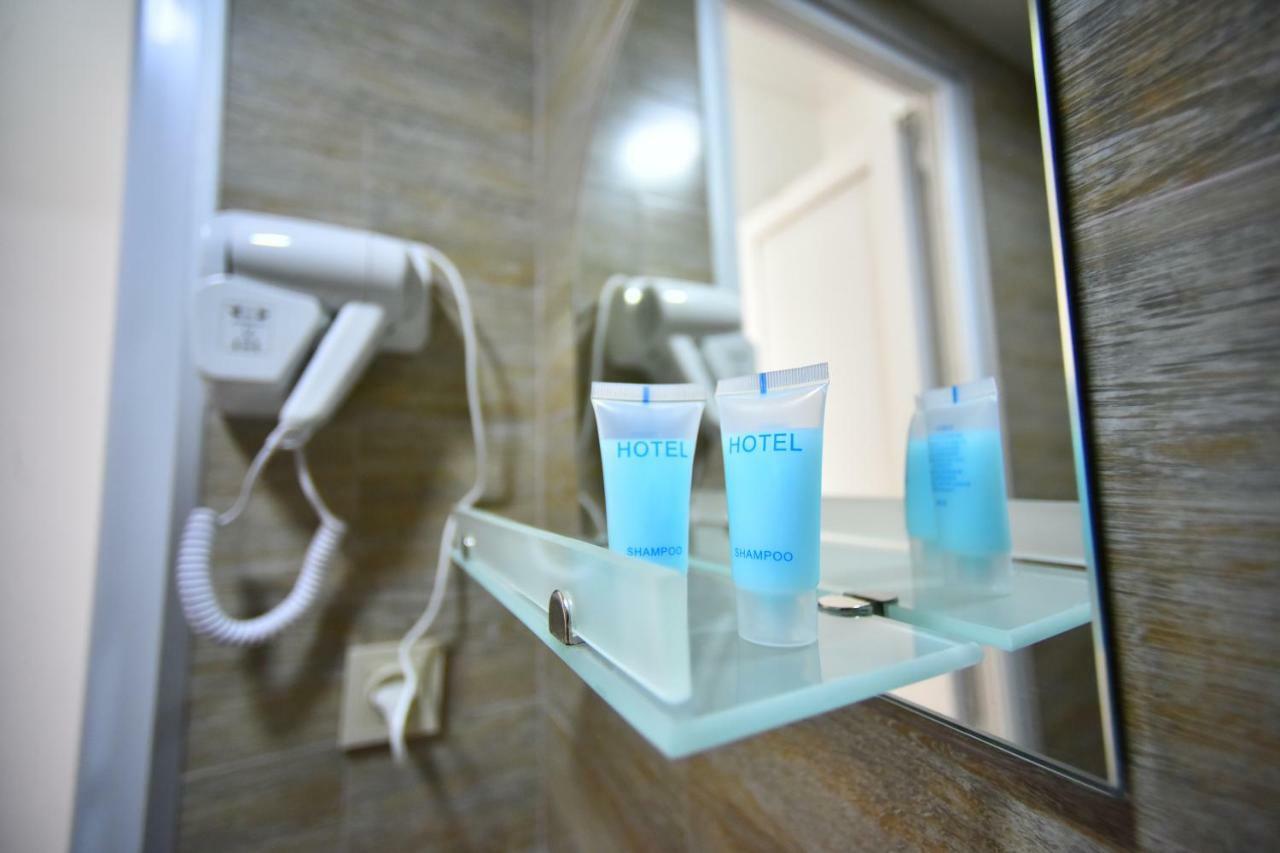 Orange Home Hotel Batumi Ngoại thất bức ảnh