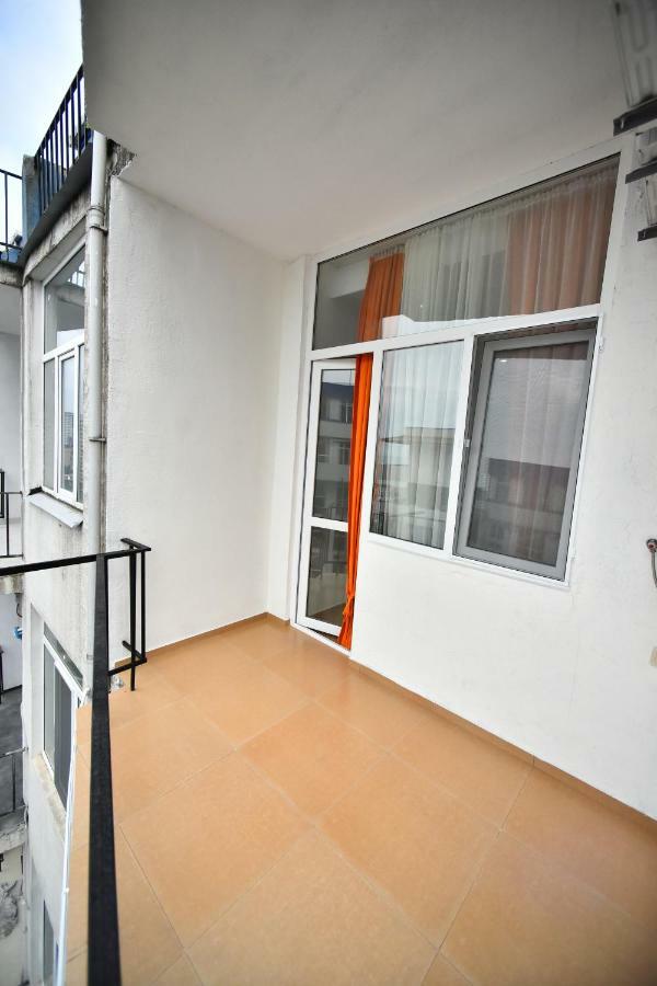 Orange Home Hotel Batumi Ngoại thất bức ảnh