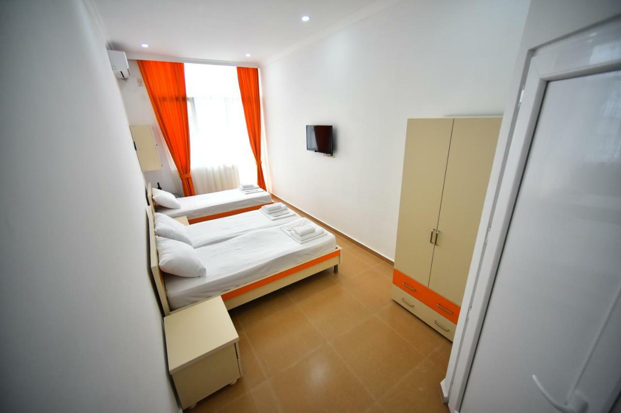 Orange Home Hotel Batumi Ngoại thất bức ảnh