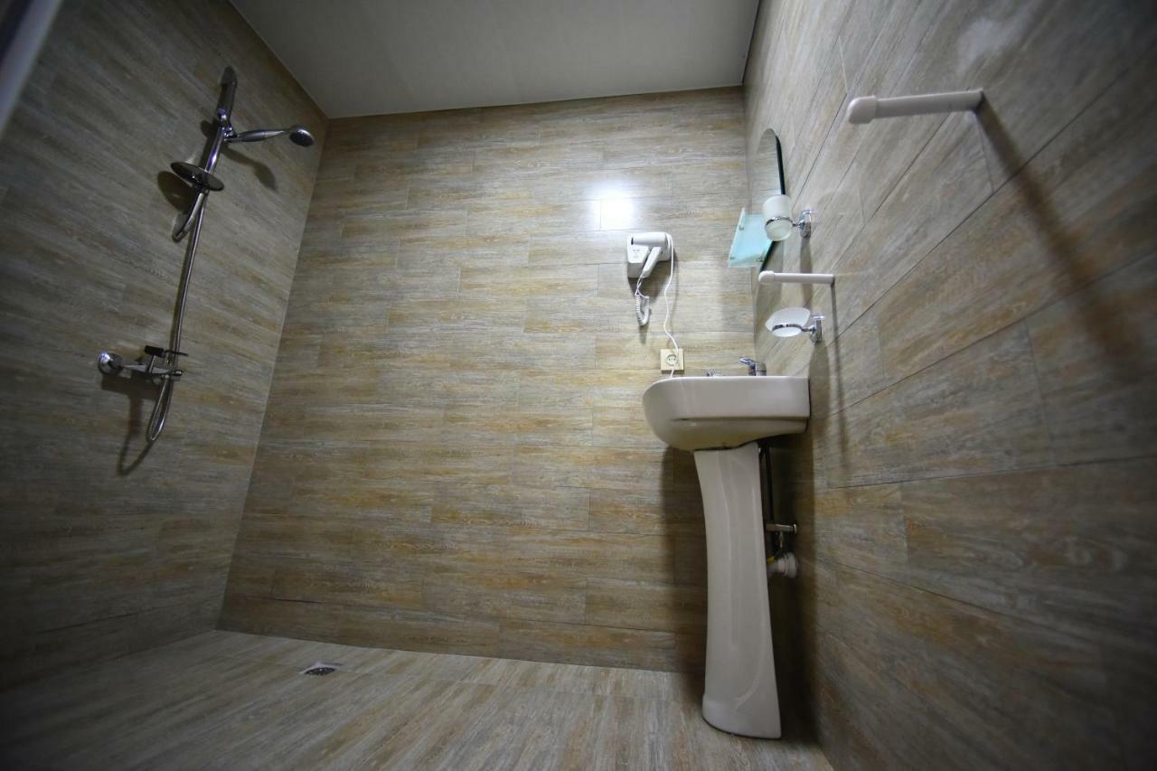 Orange Home Hotel Batumi Ngoại thất bức ảnh