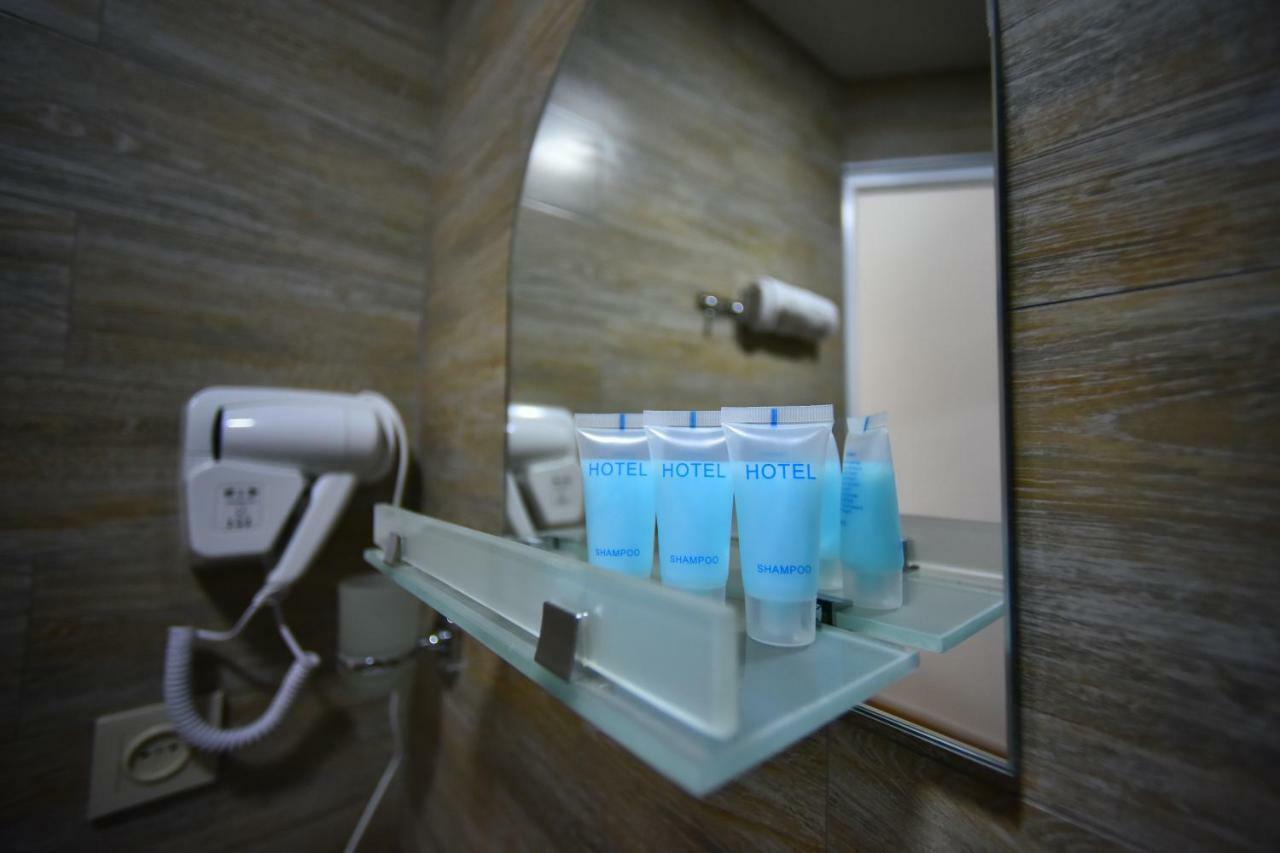Orange Home Hotel Batumi Ngoại thất bức ảnh